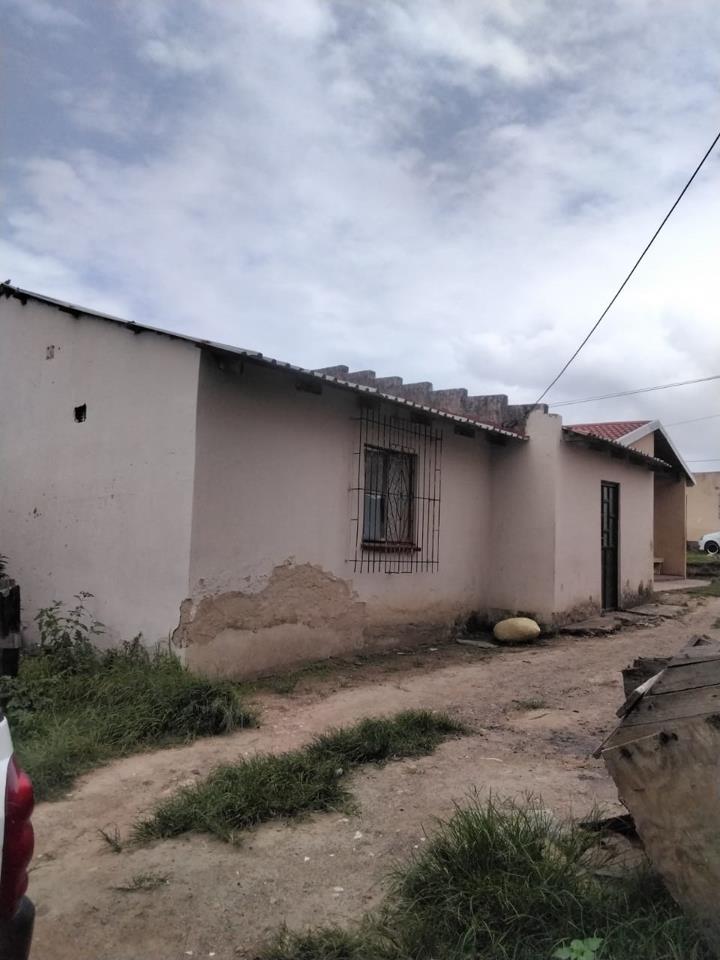 4 Bedroom Property for Sale in Scenery Park Eastern Cape